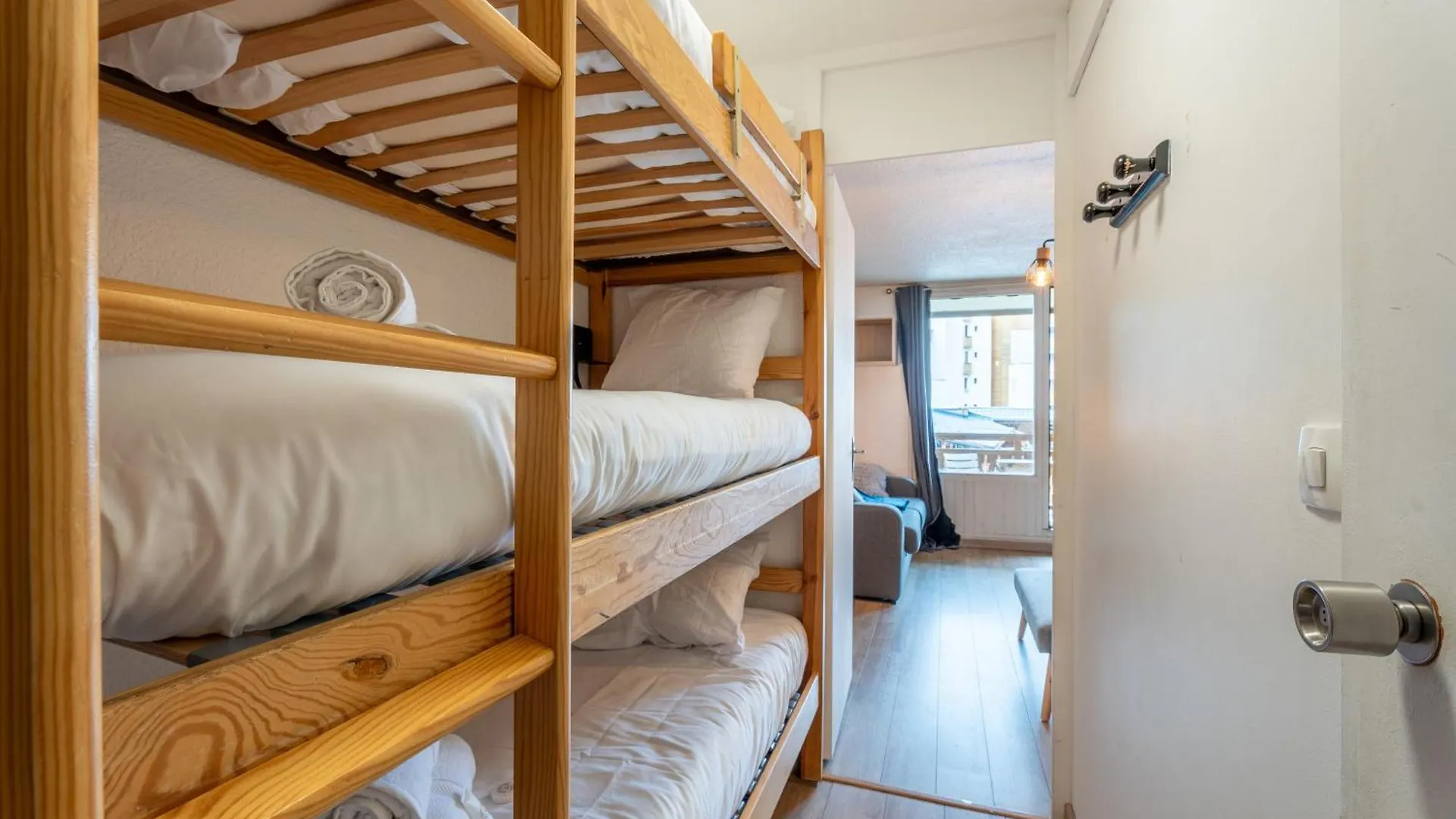 Apartment Ski In-Out - Heart Of Val Thorens Convenient Flat, Wifi 92