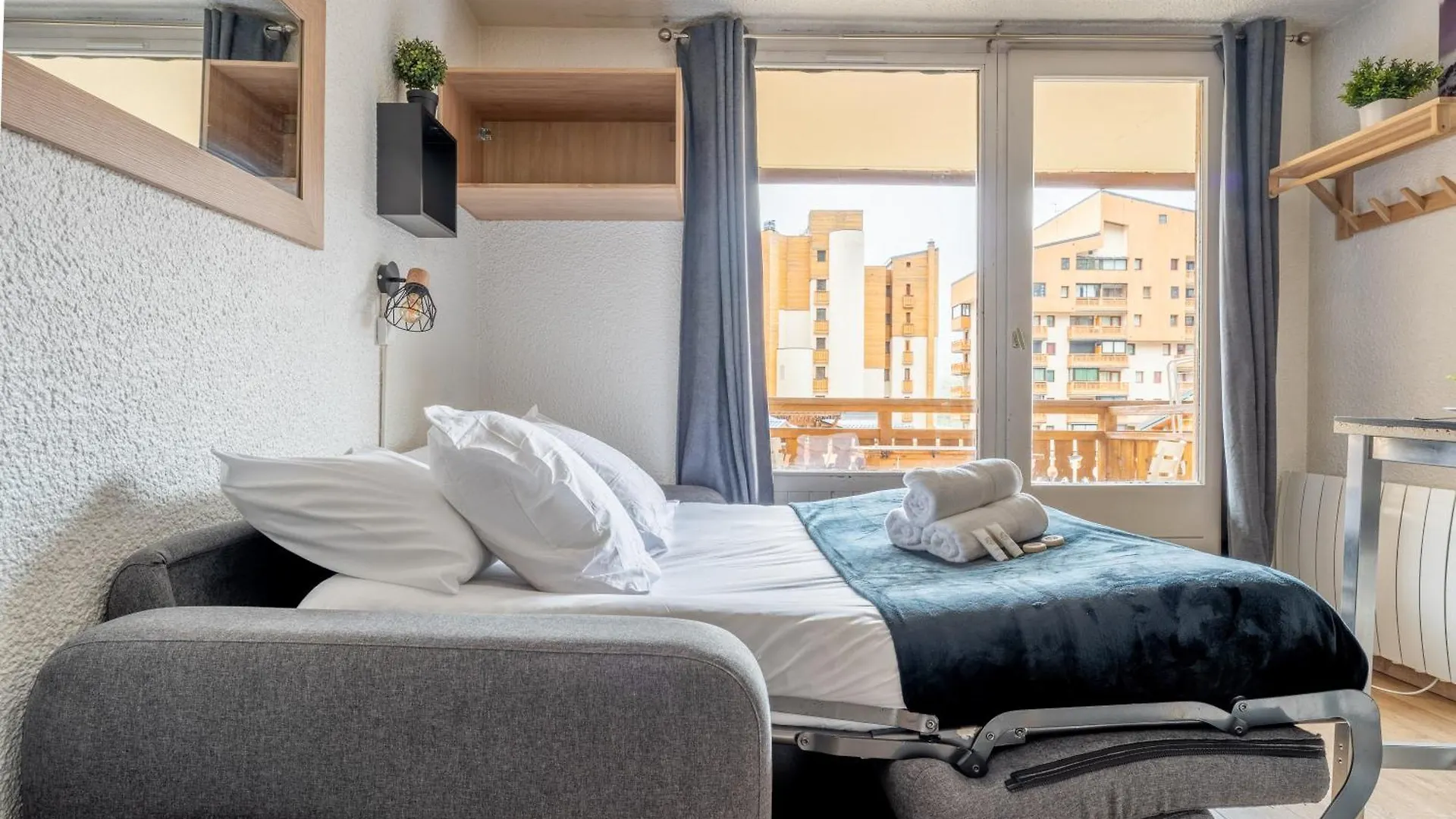 Apartment Ski In-Out - Heart Of Val Thorens Convenient Flat, Wifi 92 France